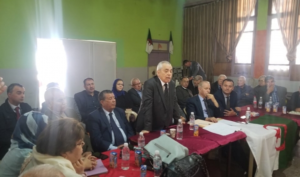 Le FLN appelle à l’élection d’un nouveau secrétaire général !