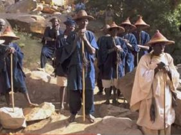 Mali : 115 morts dans l’attaque d’un village peul dans le centre