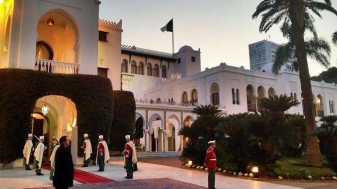 La directrice de communication de Bouteflika a démissionné !