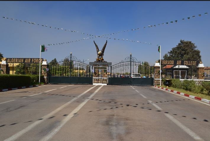 Oran : Crash d&rsquo;un avion militaire d&rsquo;entrainement à Tafraoui