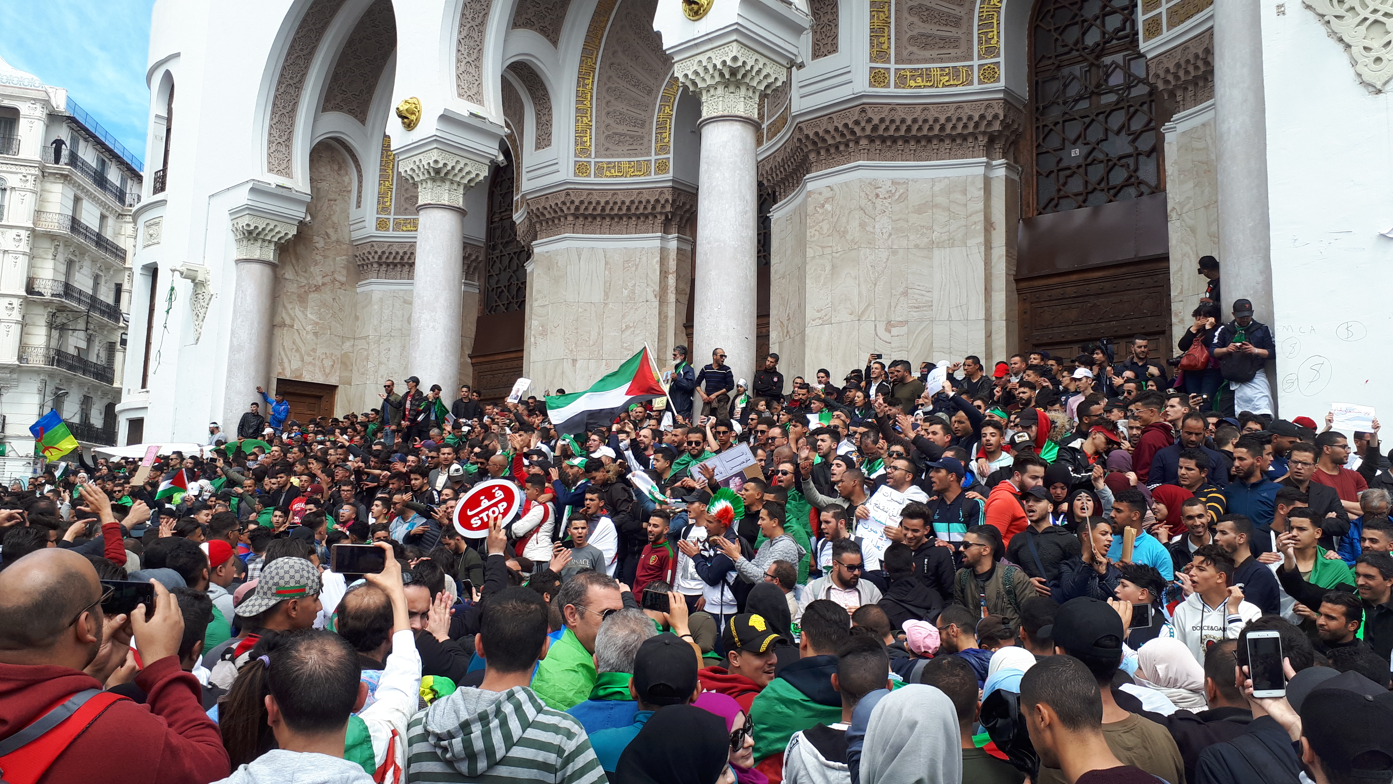 Les étudiants ne lâchent rien !