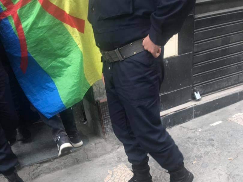 Plusieurs manifestants en possession de drapeau Amazigh ont été arrêtés