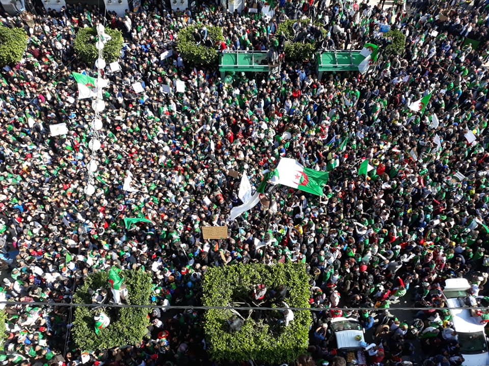 Marée humaine à Alger pour le 7e vendredi de manifestation ! [vidéo]