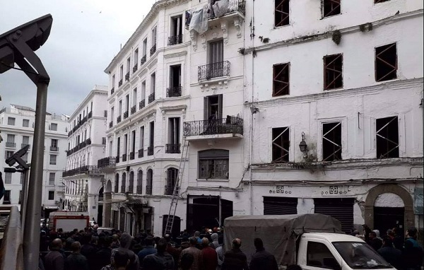En direct : effondrement des étages d’un immeuble au niveau de la Basse Casbah