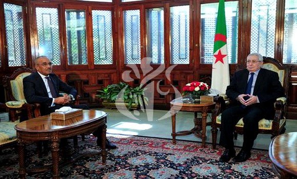 Bensalah instruit Bedoui d’accorder une attention particulière à la prise en charge des besoins des citoyennes et des citoyens