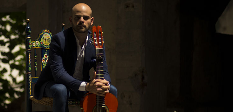 Le guitariste flamenco Alberto Lopez en concert à Alger