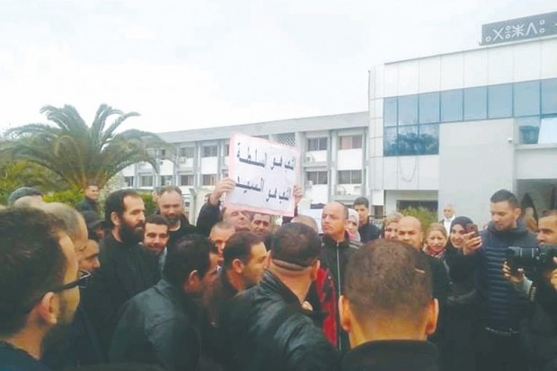 Nouvelle manifestation contre le système – Bouira : établissements publics et écoles bloqués