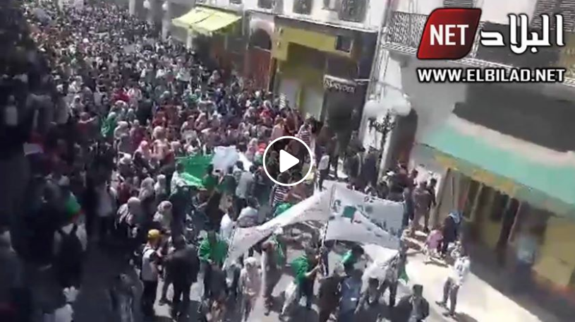 Imposante marche des étudiants à Constantine [vidéo]