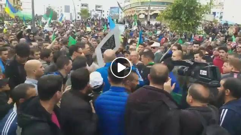 Said Sadi a été chassé de la manifestation de bejaia aux cris de « dégage » [vidéo]