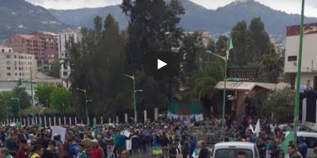 Début de manifestation à Tizi Ouzou contre le système [vidéo]
