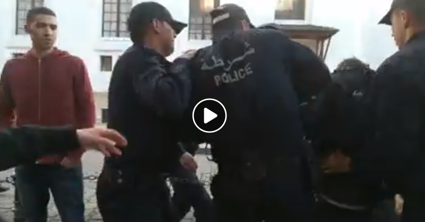 Un militant de l’association RAJ violemment interpellé par des policiers ! [vidéo]