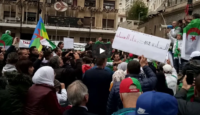 Le nombre de manifestants à Alger-centre ne cesse d’augmenter ! [vidéos]