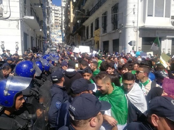 Forte présence des forces de sécurité: Manifestation des étudiants à Alger