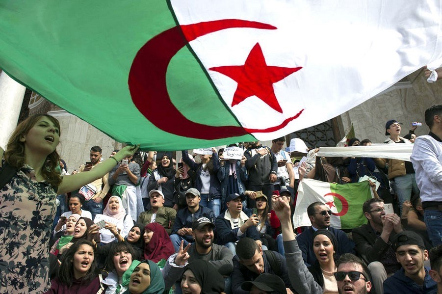 Mouvement populaire pour le changement : Poursuite de la protestation dans plusieurs wilayas