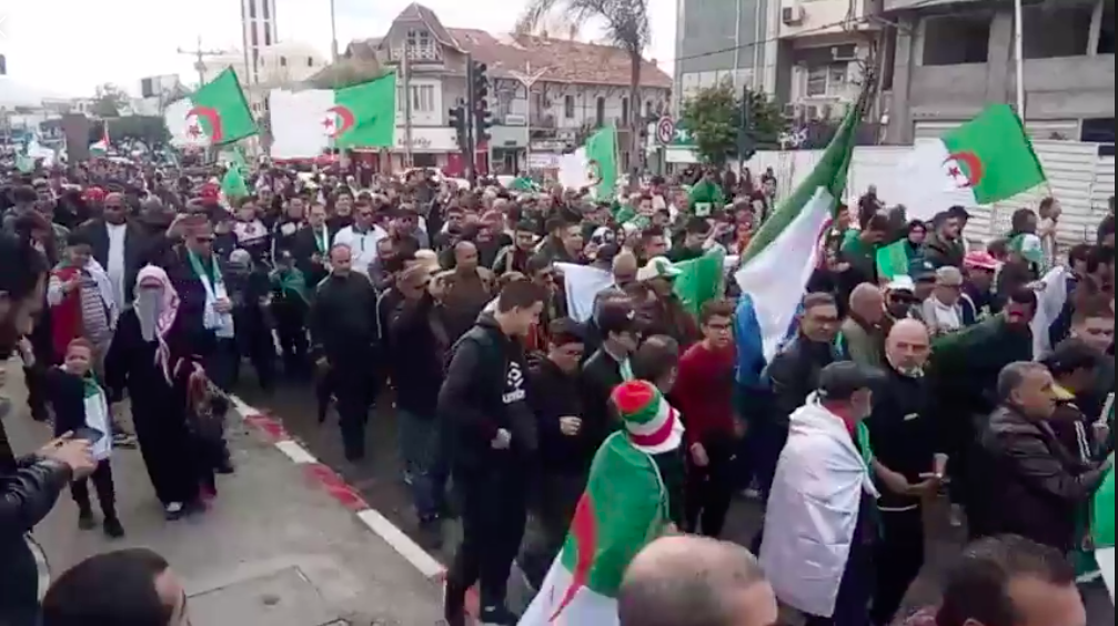 7 ème vendredi de protestation : des manifestations contre le système à Biskra, Ouargla et Blida