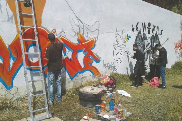 “Révolte arts” entretient la protesta : Une centaine d’artistes manifestent à Tizi Ouzou