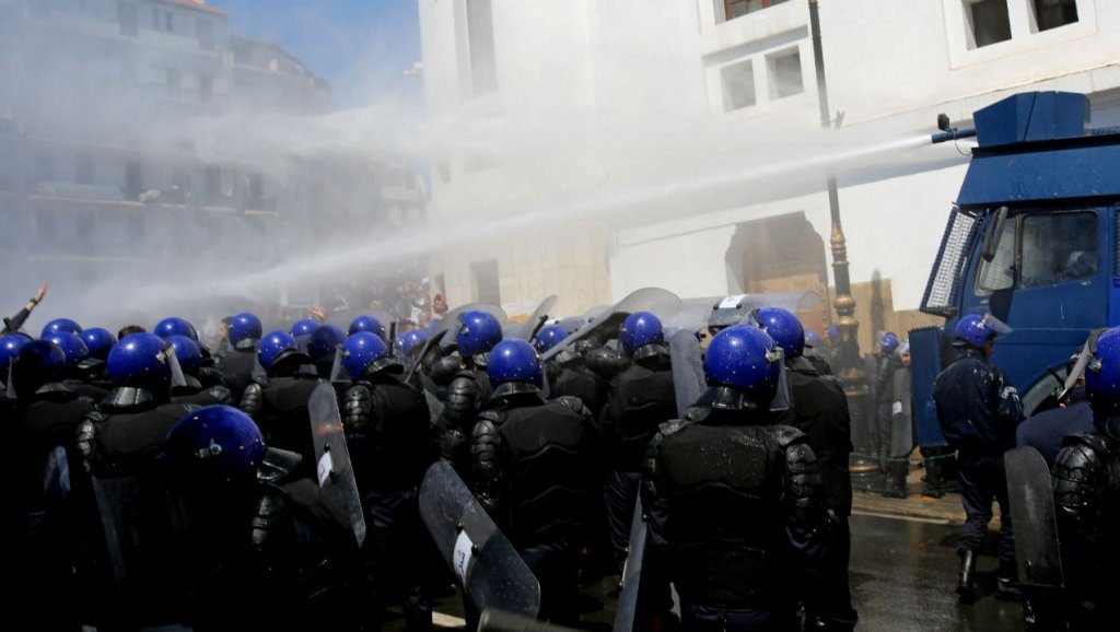 Un jeune blessé lors des manifestations de la semaine dernière a succombé à ses blessures [MAJ]