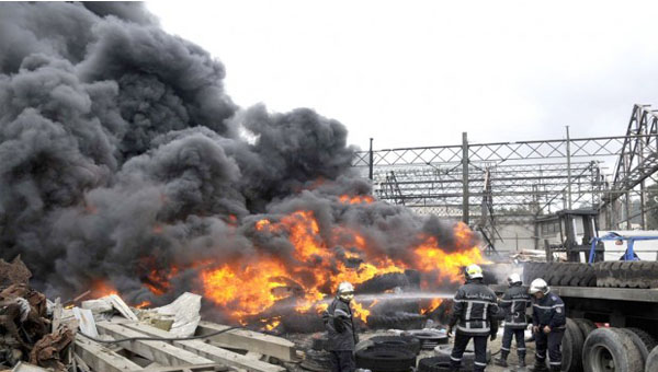 Blida: Incendie dans une usine de plastique !