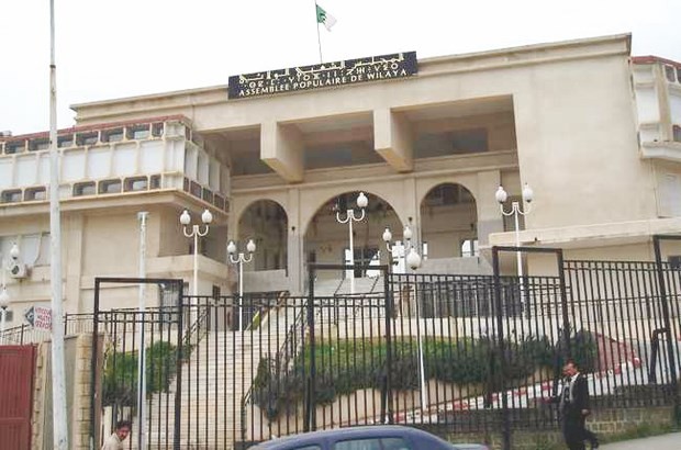 Le maire de Souk El Tenine s’adresse au wali de Tizi-Ouzou: le régime vous a illégalement nommé