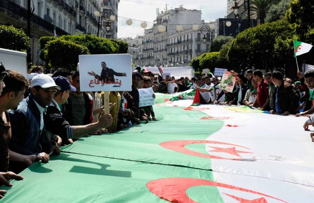 Contribution : Proposition d&rsquo;une feuille de route pour une démocratie et une Algerie Nouvelle !