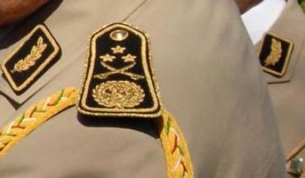 Le directeur de la sûreté intérieure, le général Abdelkader, remplacé par le général Wassini Bouazza
