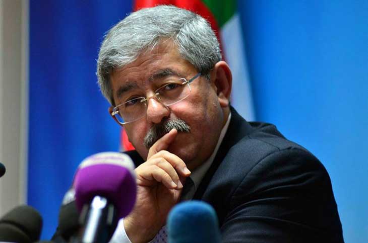 RND: Des dizaines de militants demandent le départ de Ouyahia