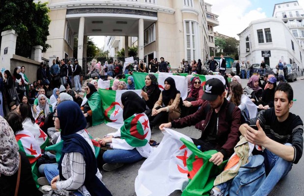Les Étudiants sont toujours en grève – Universités : vers l’année blanche ?