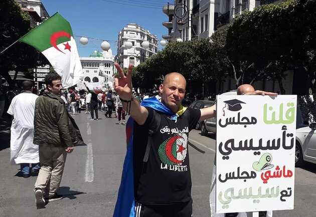 Un militant politique convoqué par le tribunal de Skikda pour « incitation à attroupement armé »