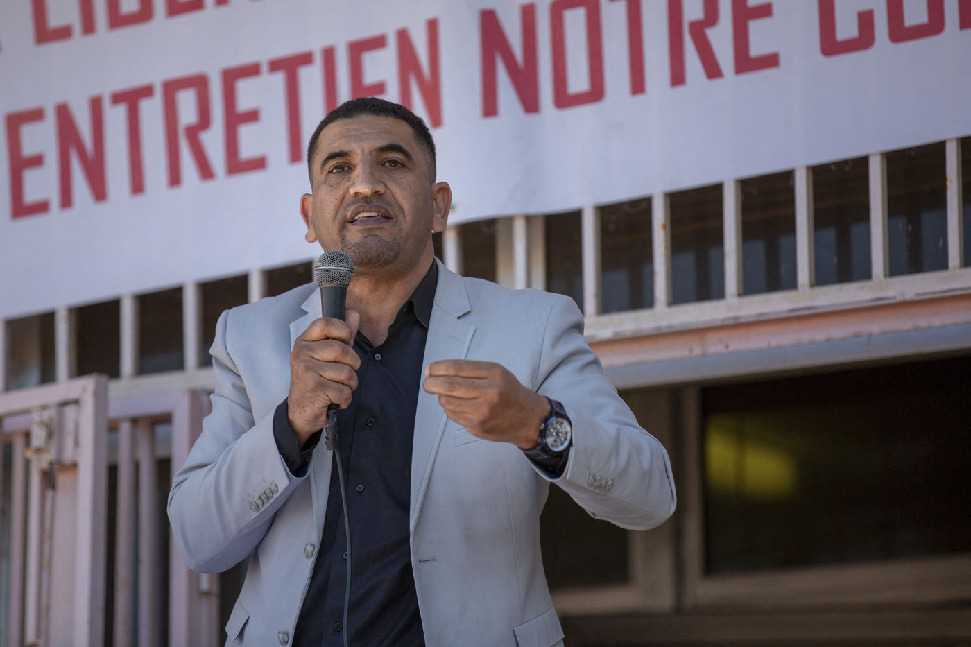 Arrestation de Karim Tabbou devant son domicile