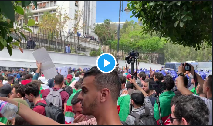 Vidéo/ 21 Mai : Tirs de gaz lacrymogène lors des manifestations des étudiants à Alger