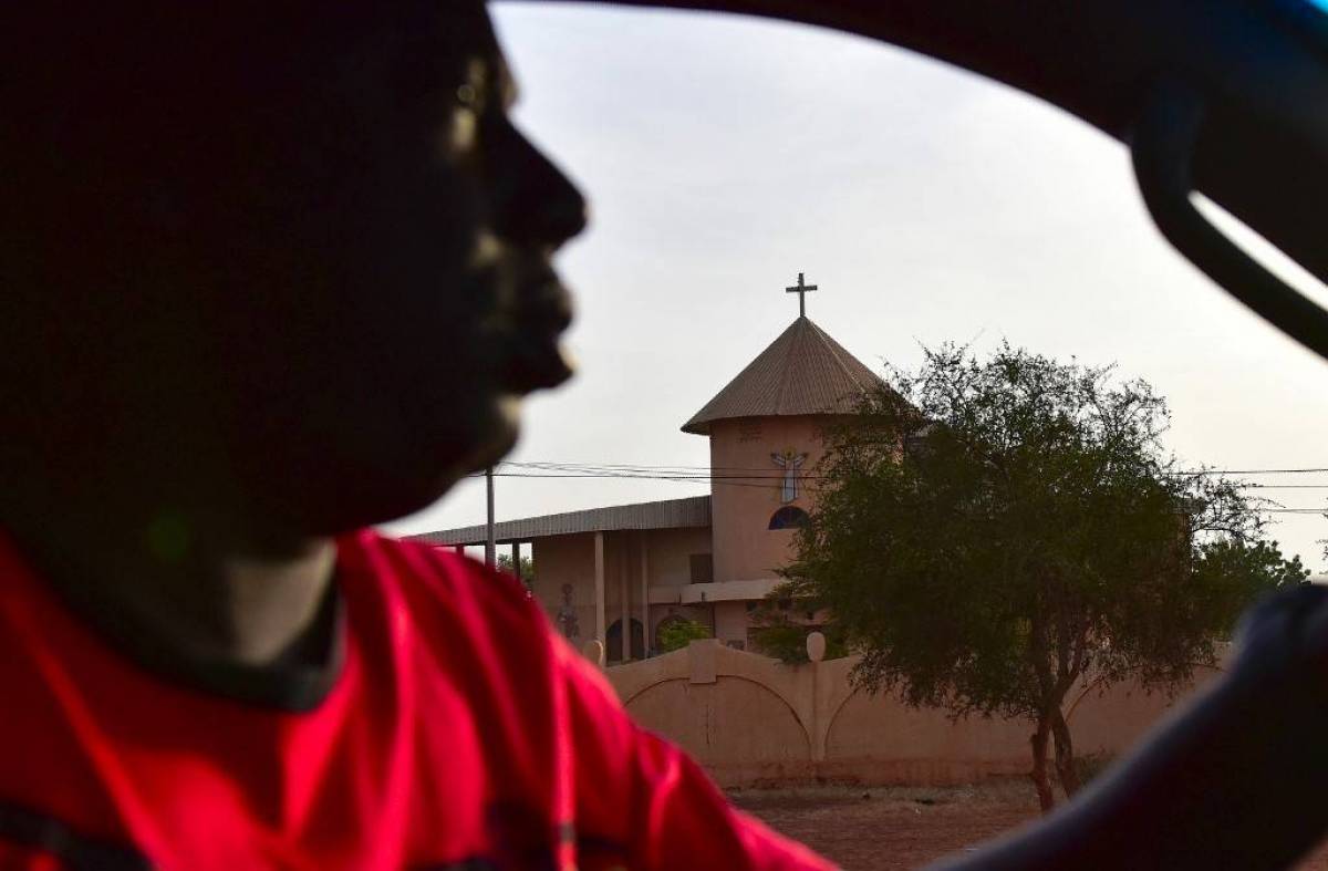 Burkina: six morts dans une attaque contre une église Catholique