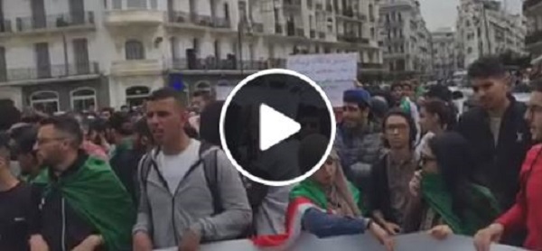 Vidéo : les étudiants manifestent à Alger-centre contre le système
