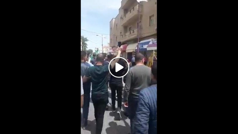 Des reporters de l&rsquo;ENTV chassés par des manifestants à Bouira [vidéo]