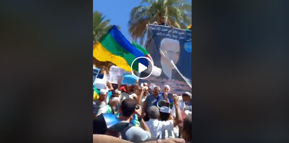 Manifestation à Ghardaia pour réclamer justice sur la mort de kameleddine fekhar [vidéo]