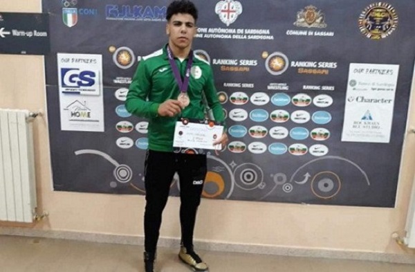 Lutte : l’Algérien Fateh Benferdjallah se distingue à Sassari