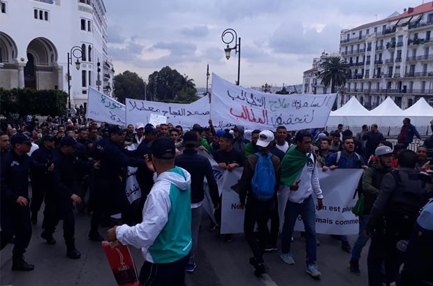 Première marche ramadanesque des étudiants : Le Hirak du jeûne