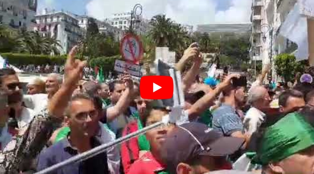 La grande poste barricadée, les manifestants ne lâchent pas [vidéo]