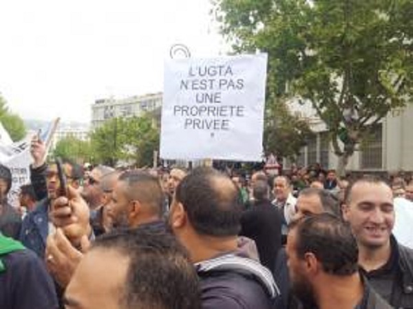 Les travailleurs célèbrent le 1er mai dans le contexte d&rsquo;un Hirak appelant au Changement