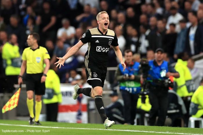 FC Barcelone: Et maintenant Van de Beek?