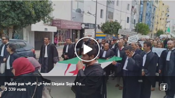 Vidéo : Marche pacifique des avocats à Béjaïa