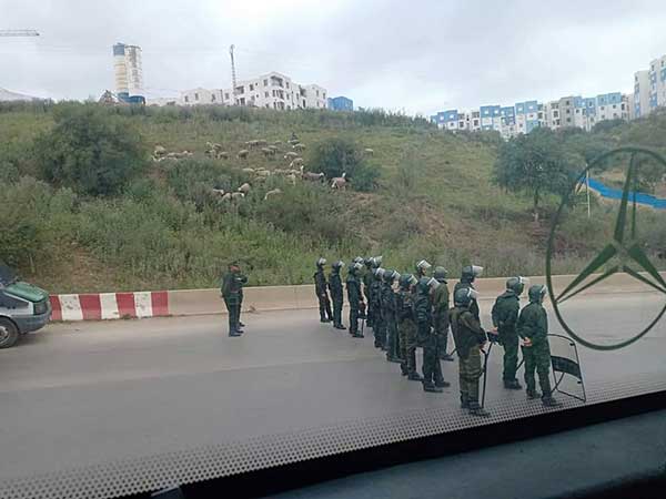 La LADDH dénonce les barrages filtrants de la gendarmerie !