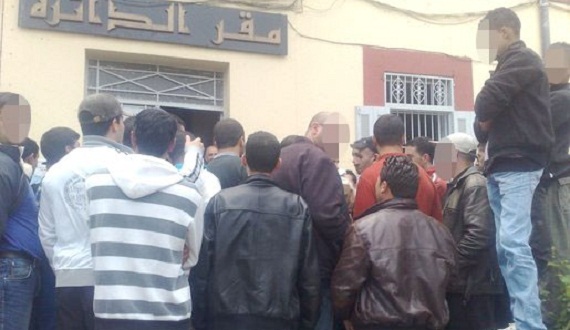 Mascara : Le maire de Bouhenni agresse un protestataire !