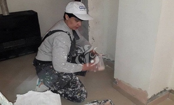 Peintre en bâtiment : Djouher à la conquête des chantiers « masculins »