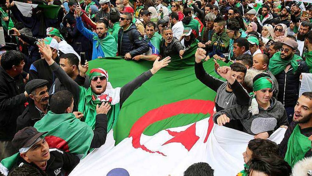 La communauté estudiantine constantinoise intensifie son mouvement et s’engage à se rassembler quotidiennement