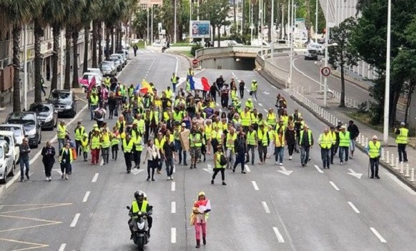 France : l’essoufflement des « gilets jaunes » se confirme six mois après