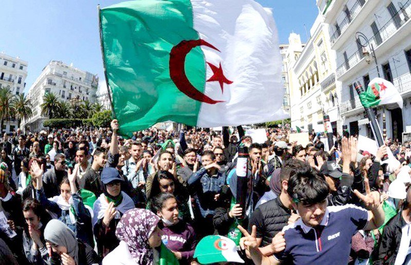 Du discours du 9 avril à l’édito d’El Djeïch : Chronique d’une fausse sortie de crise