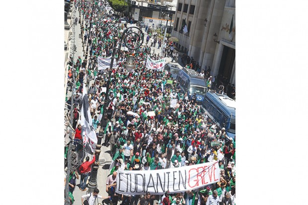 Les étudiants encore plus nombreux hier dans la rue : Le second souffle de la révolution