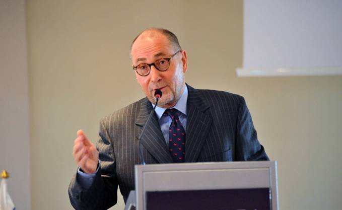 Driencourt: « La France suit avec beaucoup de respect tout ce qui se passe en Algérie »