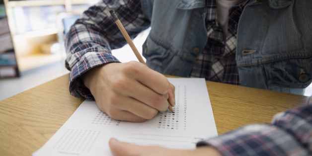 Nâama: Belabed donne le coup d’envoi des épreuves de l’examen de fin de cycle primaire
