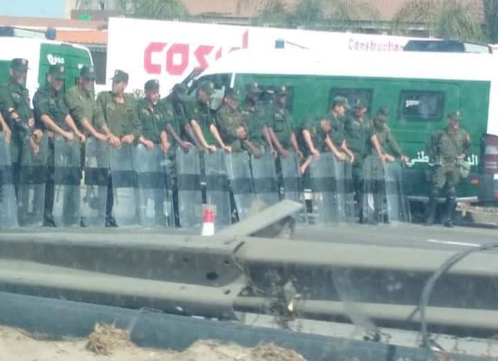 La gendarmerie empêche les manifestants d’accéder à Alger ! [photos]